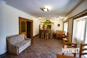 Дом 356м&sup2;, 3-этажный, участок 10 сот.  