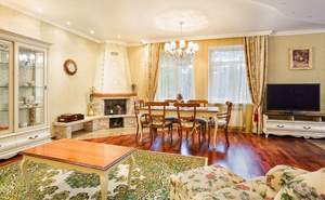 Дом 347м², 2-этажный, участок 6 сот.  