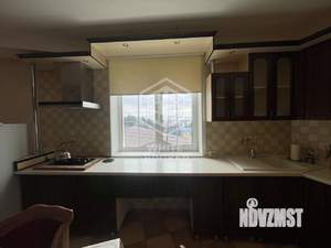 Дом 164м&sup2;, 3-этажный, участок 1 сот.  