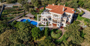 Дом 528м&sup2;, 3-этажный, участок 45 сот.  