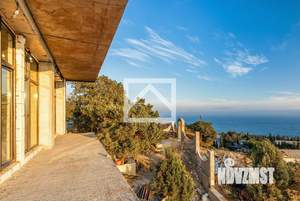 Дом 229м&sup2;, 2-этажный, участок 6 сот.  