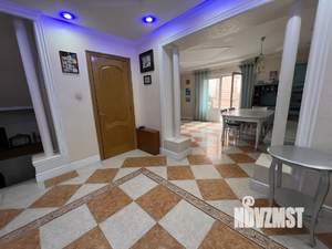 Дом 266м², 2-этажный, участок 1 сот.  