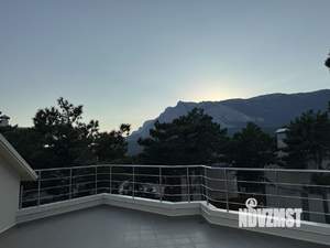 Дом 245м&sup2;, 3-этажный, участок 5 сот.  