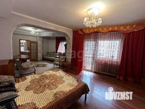 Дом 270м², 3-этажный, участок 3 сот.  