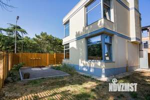 Дом 146м&sup2;, 3-этажный, участок 3 сот.  