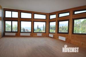 Дом 299м&sup2;, 3-этажный, участок 17 сот.  