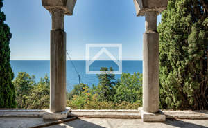 Дом 600м², 3-этажный, участок 20 сот.  