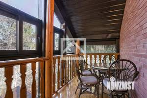 Дом 184м&sup2;, 2-этажный, участок 14 сот.  