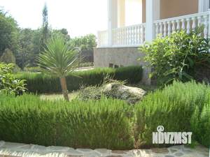 Коттедж 470м&sup2;, 3-этажный, участок 10 сот.  