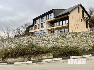 Дом 337м&sup2;, 3-этажный, участок 5 сот.  