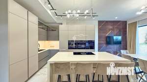 Дом 220м², 2-этажный, участок 5 сот.  