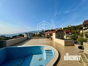 Дом 626м&sup2;, 4-этажный, участок 9 сот.  