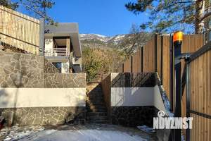 Коттедж 230м&sup2;, 2-этажный, участок 6 сот.  