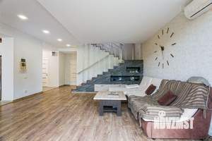 Дом 200м&sup2;, 2-этажный, участок 10 сот.  