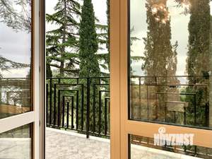 Дом 235м&sup2;, 3-этажный, участок 4 сот.  