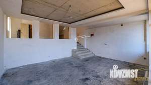 Дом 223м&sup2;, 3-этажный, участок 2 сот.  