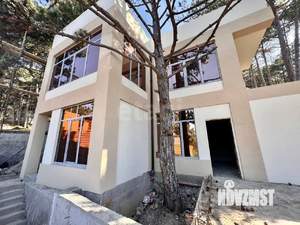 Дом 255м&sup2;, 2-этажный, участок 4 сот.  