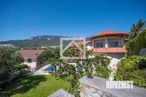 Дом 520м&sup2;, 2-этажный, участок 11 сот.  