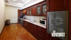 Дом 409м&sup2;, 2-этажный, участок 9 сот.  