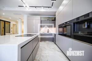 Дом 240м², 2-этажный, участок 6 сот.  