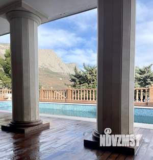 Дом 1250м², 4-этажный, участок 17 сот.  