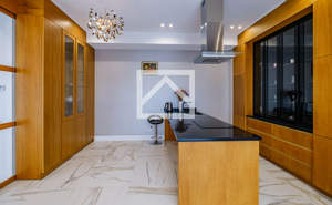 Дом 1137м², 4-этажный, участок 36 сот.  