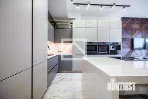 Дом 240м², 2-этажный, участок 6 сот.  