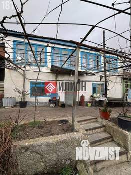 Дом 70м², 3-этажный, участок 10 сот.  