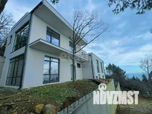 Дом 540м&sup2;, 3-этажный, участок 7 сот.  