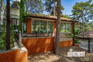 Дом 414м&sup2;, 3-этажный, участок 10 сот.  