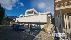 Дом 600м&sup2;, 3-этажный, участок 10 сот.  