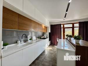 Дом 285м², 3-этажный, участок 12 сот.  