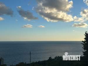 Дом 1000м&sup2;, 5-этажный, участок 8 сот.  