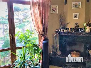 Дом 150м², 2-этажный, участок 15 сот.  