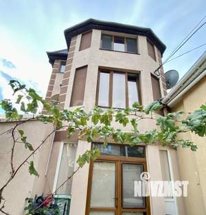 Дом 134м&sup2;, 3-этажный, участок 1 сот.  