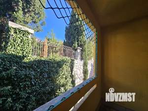 Дом 300м&sup2;, 3-этажный, участок 4 сот.  