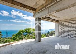 Дом 240м&sup2;, 3-этажный, участок 4 сот.  