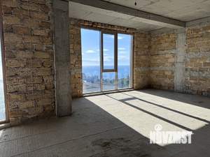 Дом 638м&sup2;, 4-этажный, участок 10 сот.  