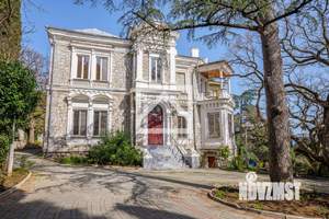 Дом 825м&sup2;, 2-этажный, участок 31 сот.  