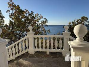 Дом 499м&sup2;, 4-этажный, участок 10 сот.  