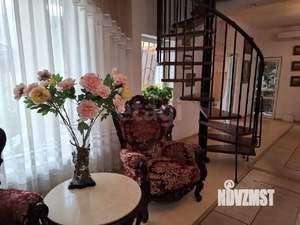 Дом 225м², 3-этажный, участок 3 сот.  