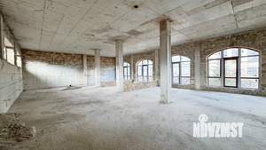 Дом 740м&sup2;, 3-этажный, участок 6 сот.  