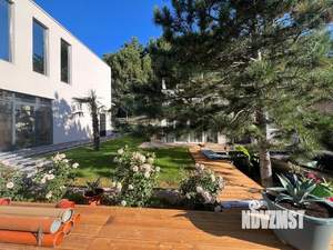 Коттедж 294м&sup2;, 2-этажный, участок 9 сот.  