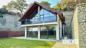 Коттедж 235м², 2-этажный, участок 8 сот.  