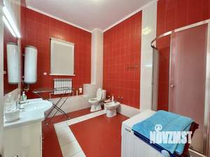 Дом 375м², 3-этажный, участок 1 сот.  