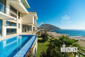 Дом 1200м&sup2;, 3-этажный, участок 10 сот.  