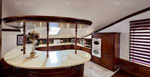 Дом 502м², 3-этажный, участок 10 сот.  