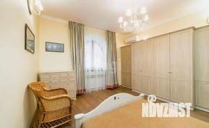 Дом 580м², 3-этажный, участок 17 сот.  