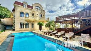 Дом 650м&sup2;, 4-этажный, участок 9 сот.  