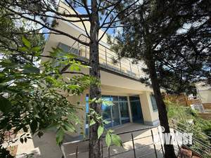 Дом 350м&sup2;, 2-этажный, участок 5 сот.  